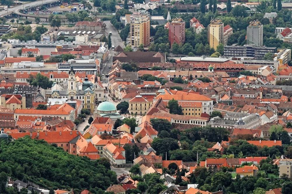 Magyar városrész látképe